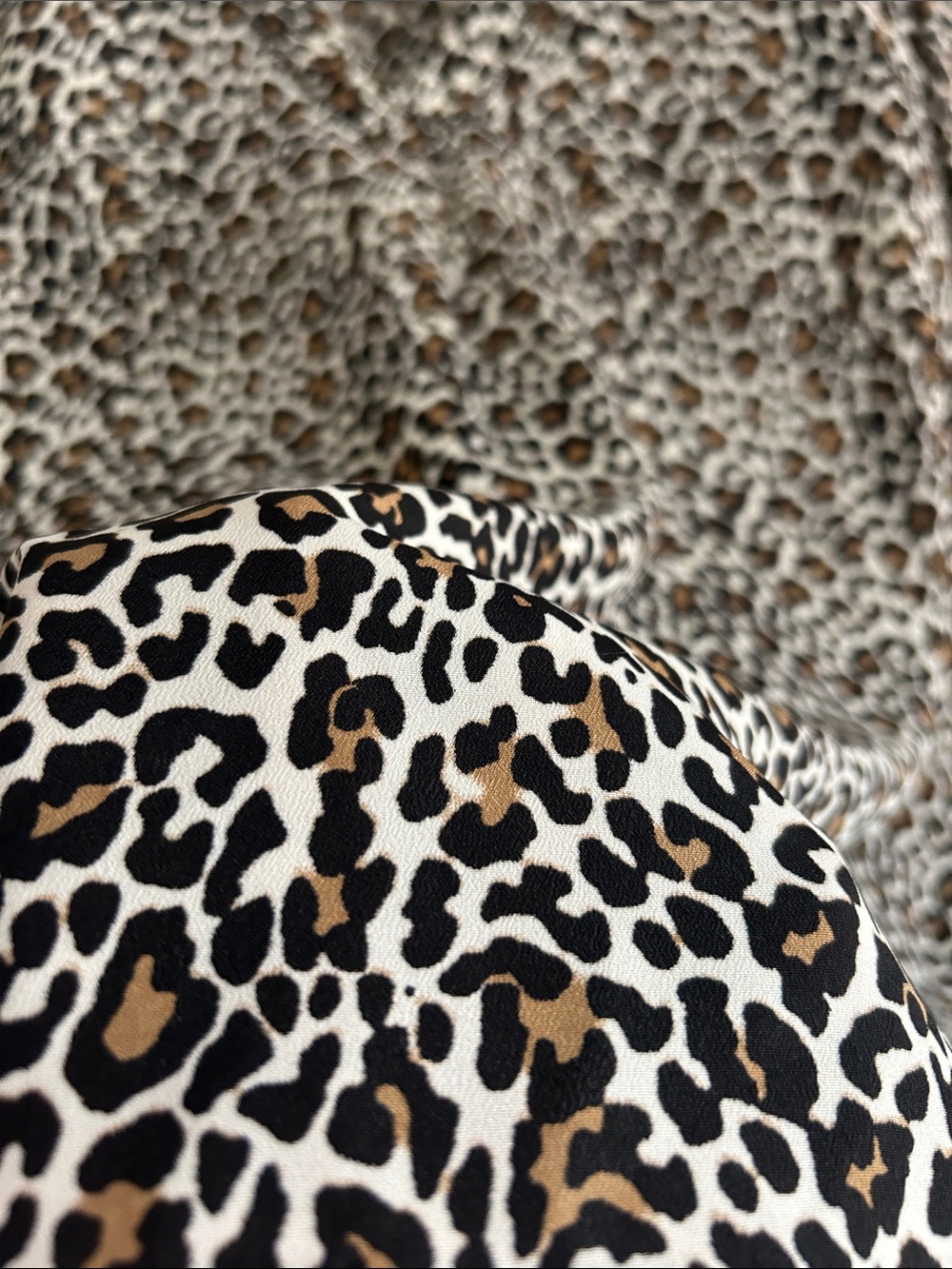 J. Crew S Black tan White v neck long sleeve Leopard Print Blouse - Picture 8 of 8